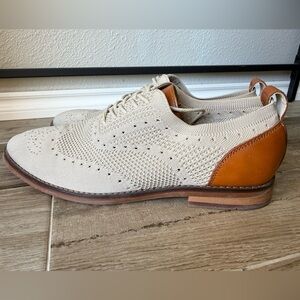Moretti Gold Label Ashland II Beige Knit Wingtip Oxfords with Tan Leather Heel